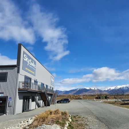 טוויזל Sky Suites - Lake Pukaki, Mount Cook מראה חיצוני תמונה